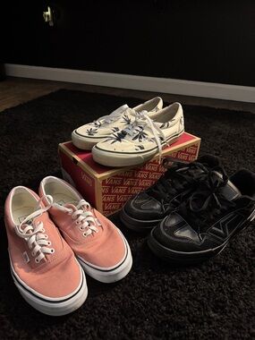 Vans Trio: Peach Canvas, Black Low-Tops & Cream Palm Print Sneakers SIZE 9